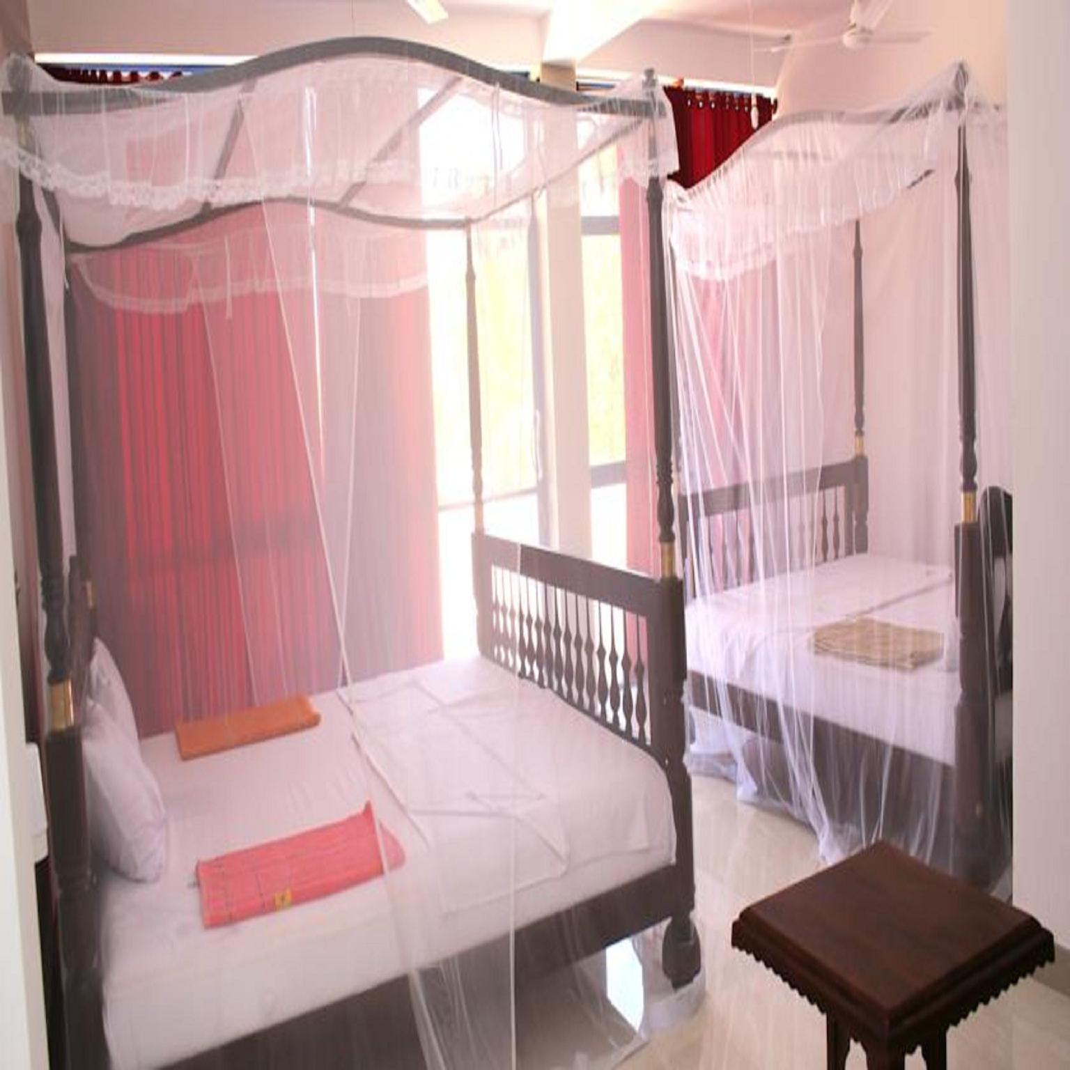 Deluxe, Double or Twin Bed