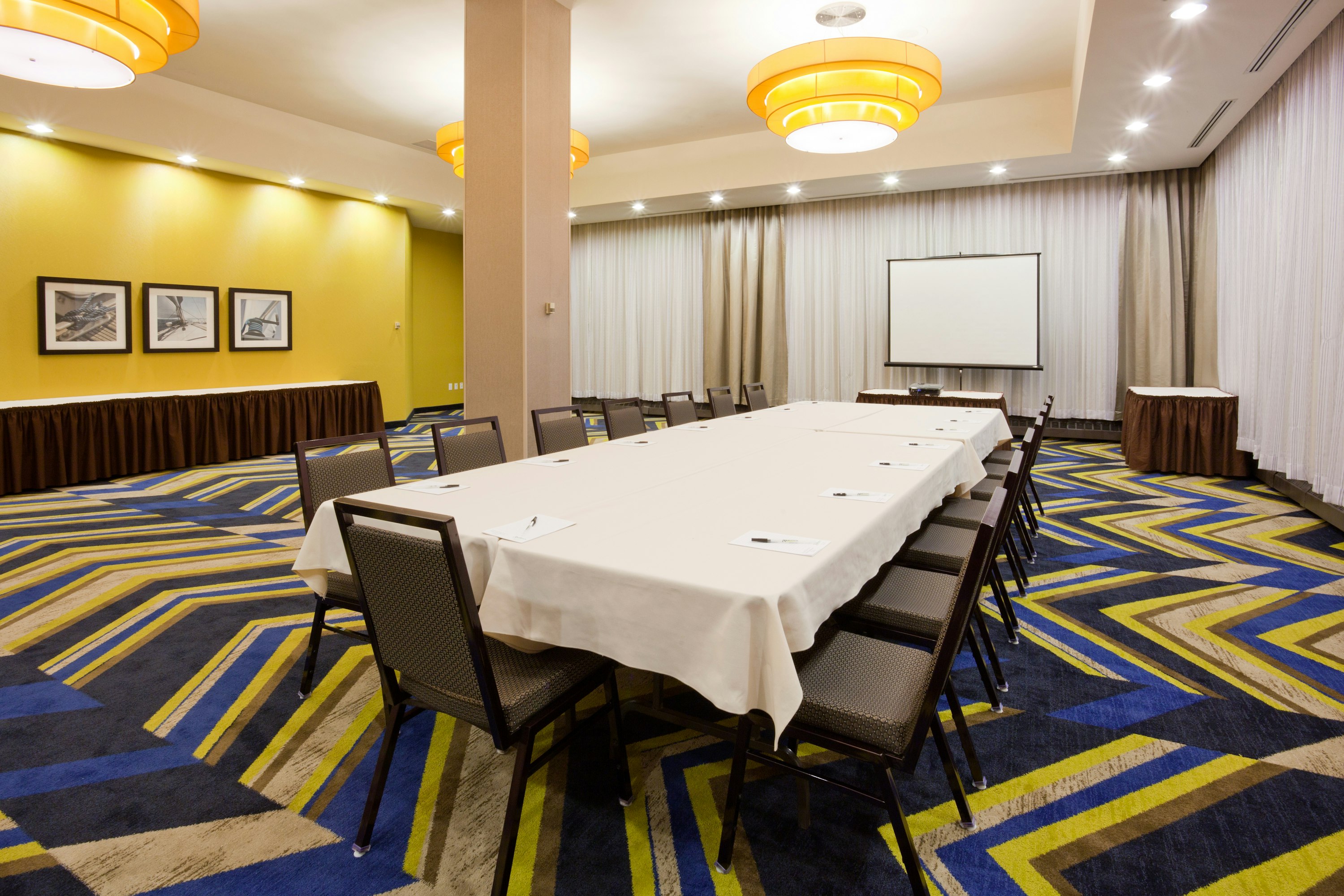 The Hollis Halifax A Doubletree Suites By Hilton Hotel 36/38