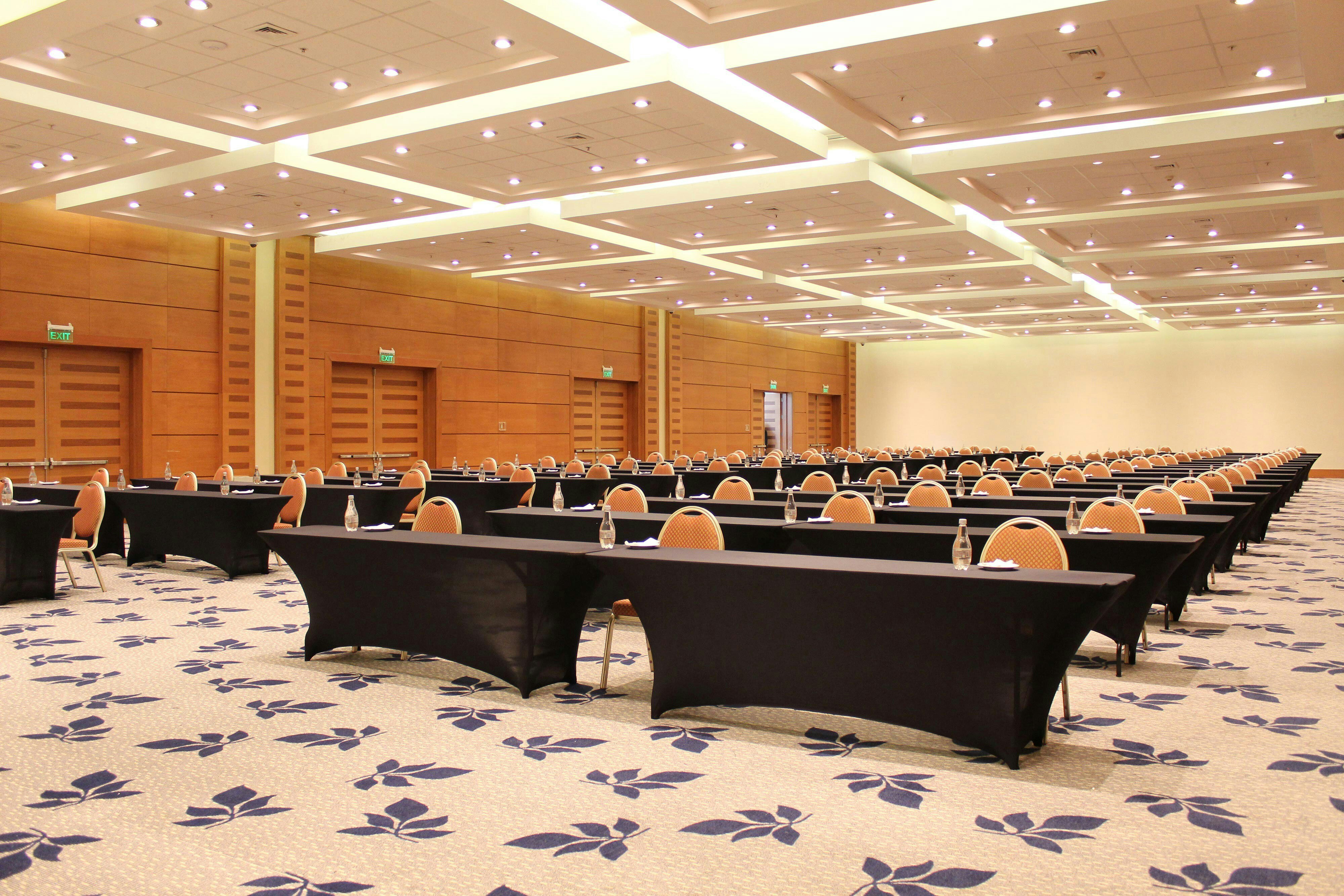 Sheraton Miramar Hotel and Convention center 49/60