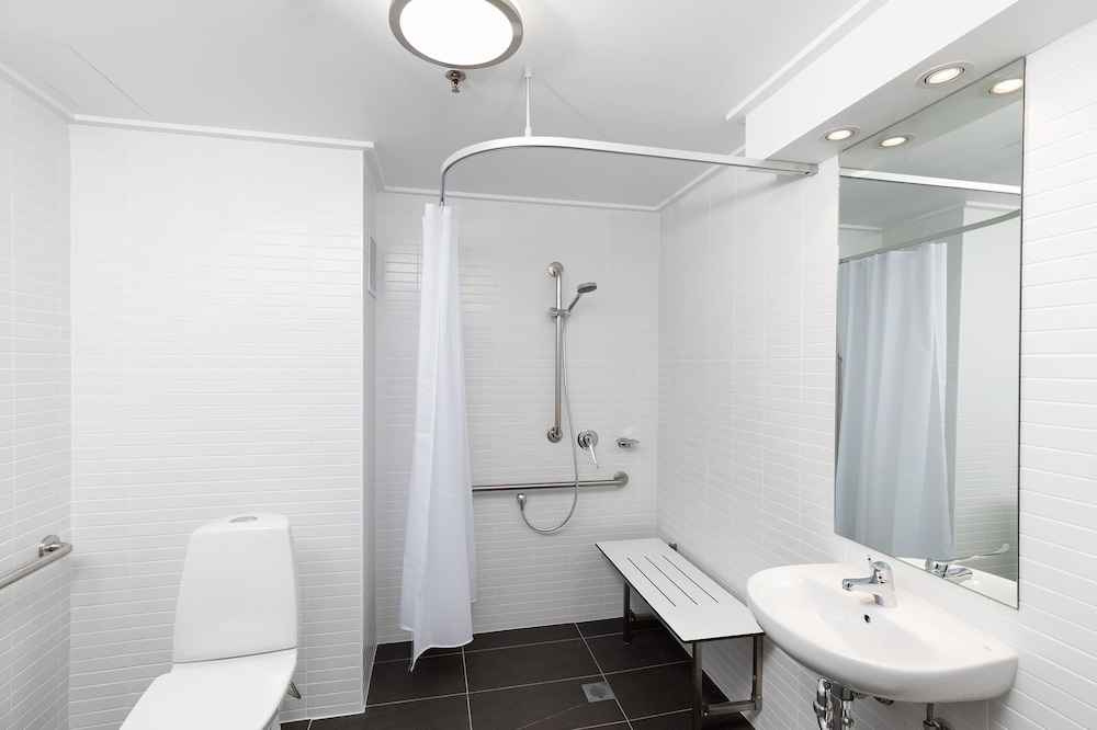 Rydges Canberra 10/59