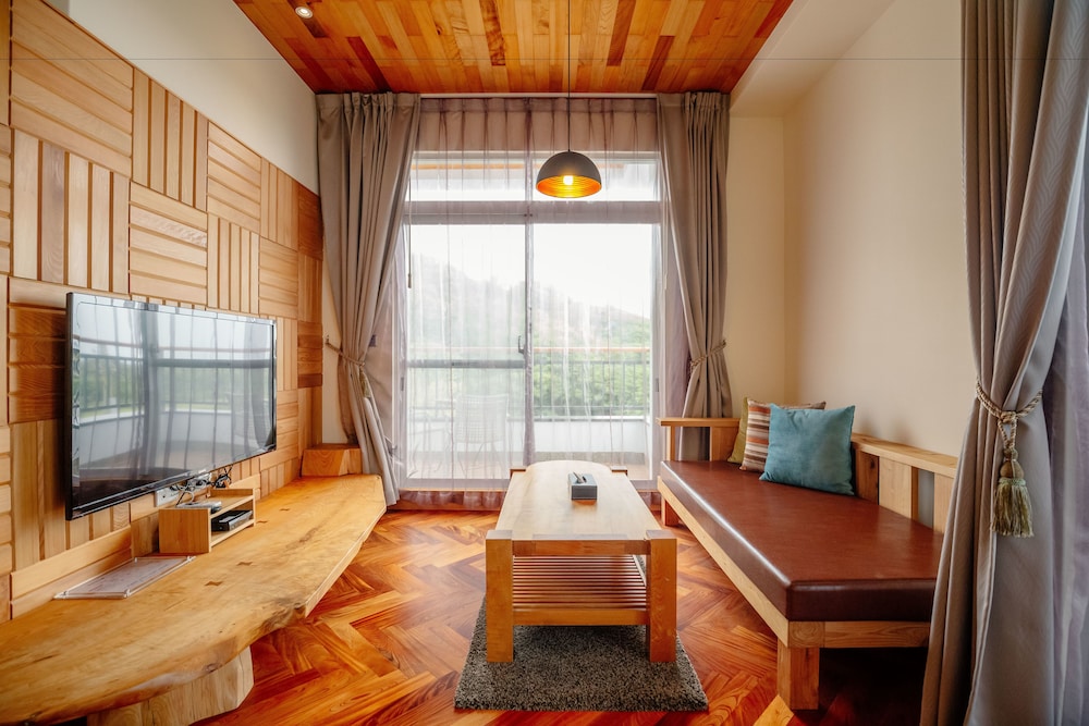 Bay Forest Boutique Hotel 35/72