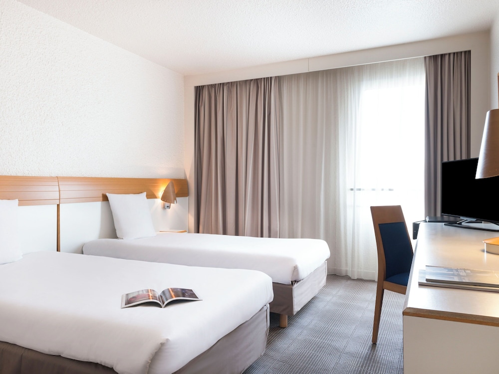 Novotel Paris Est 11/74