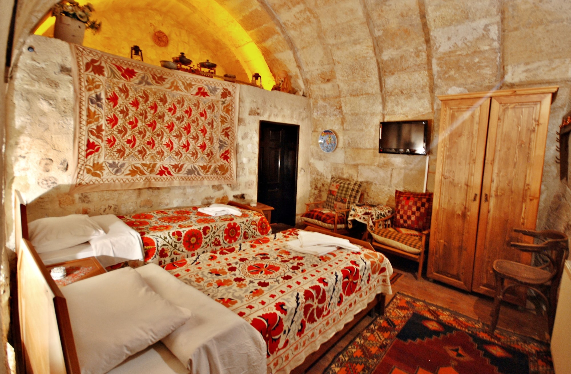 HONEYMOON, SUITE, KING BED, VINEYARD VIEW, ACCESSIBLE