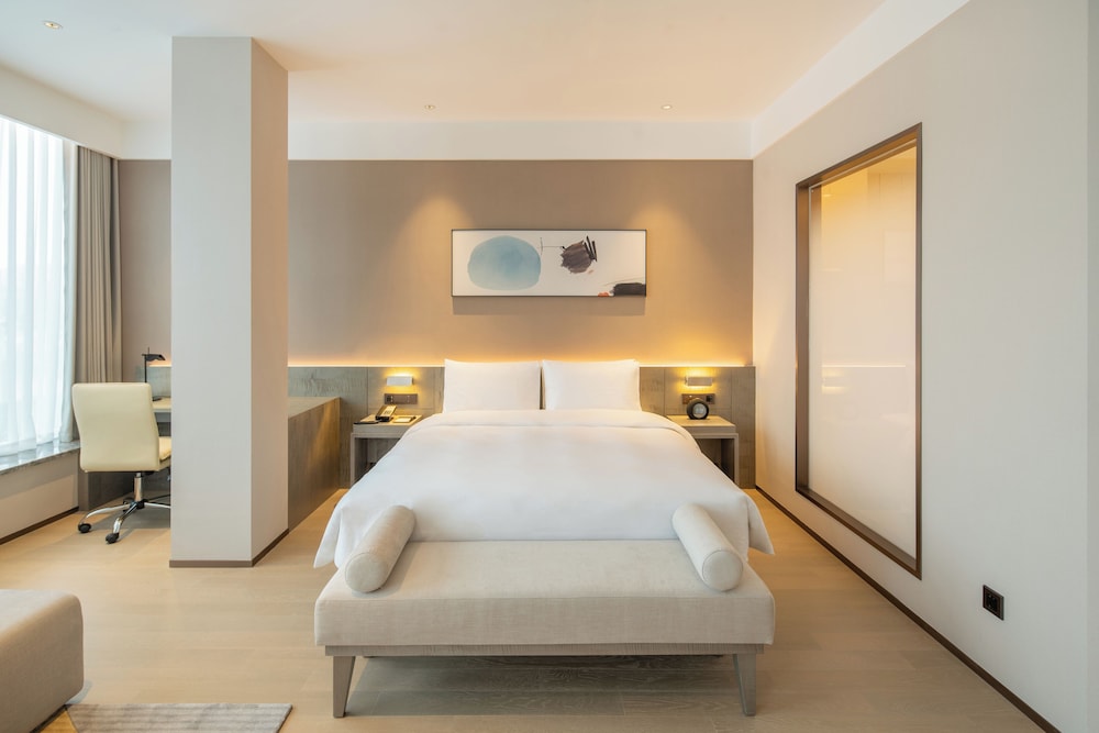 Huidong Business Hotel 14/50