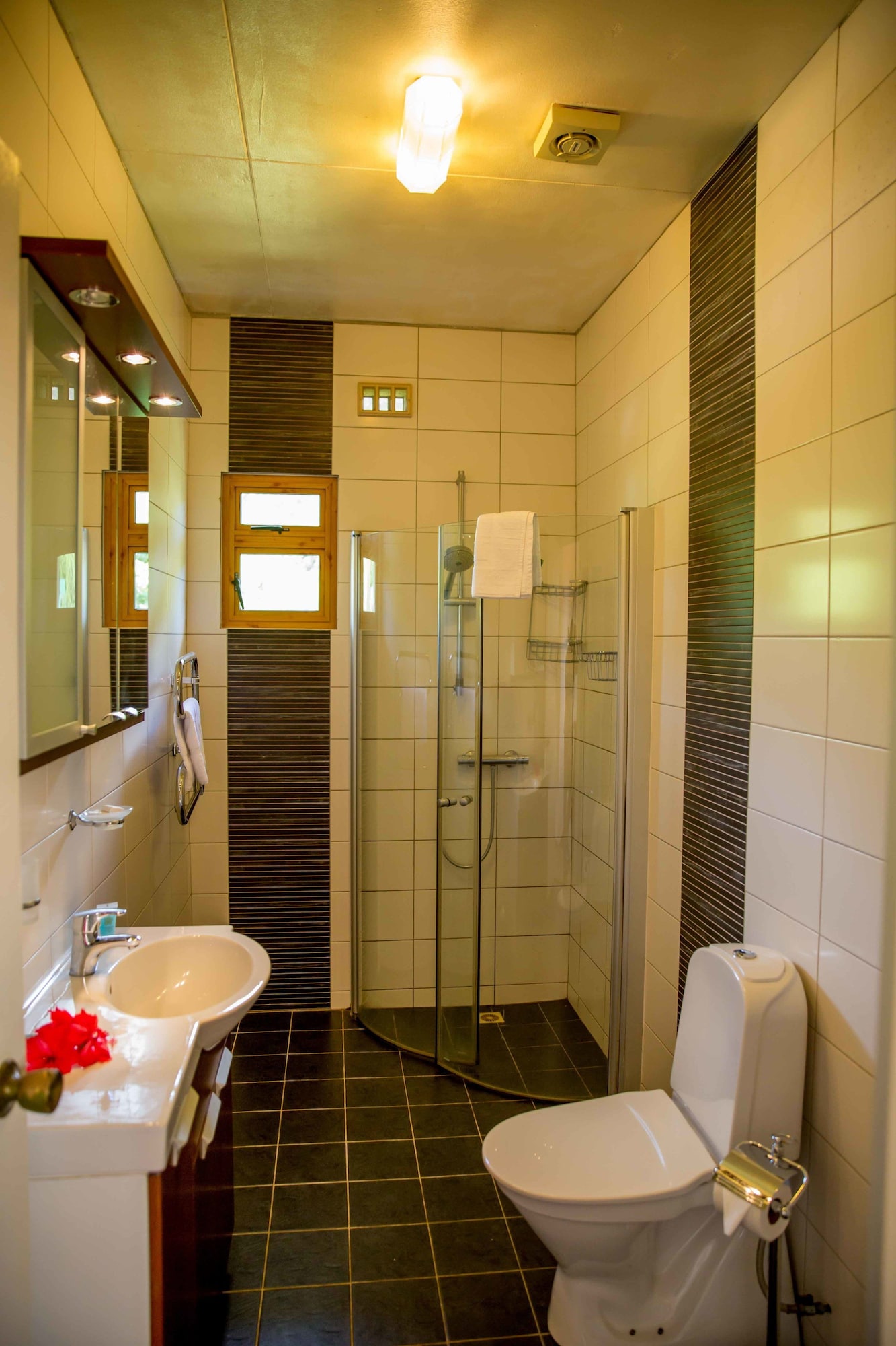 Room, Queen Bed, Mountain View, The Orchard Self-Catering Villa 5/5