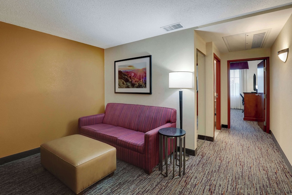 Drury Inn & Suites Charlotte Northlake 28/50