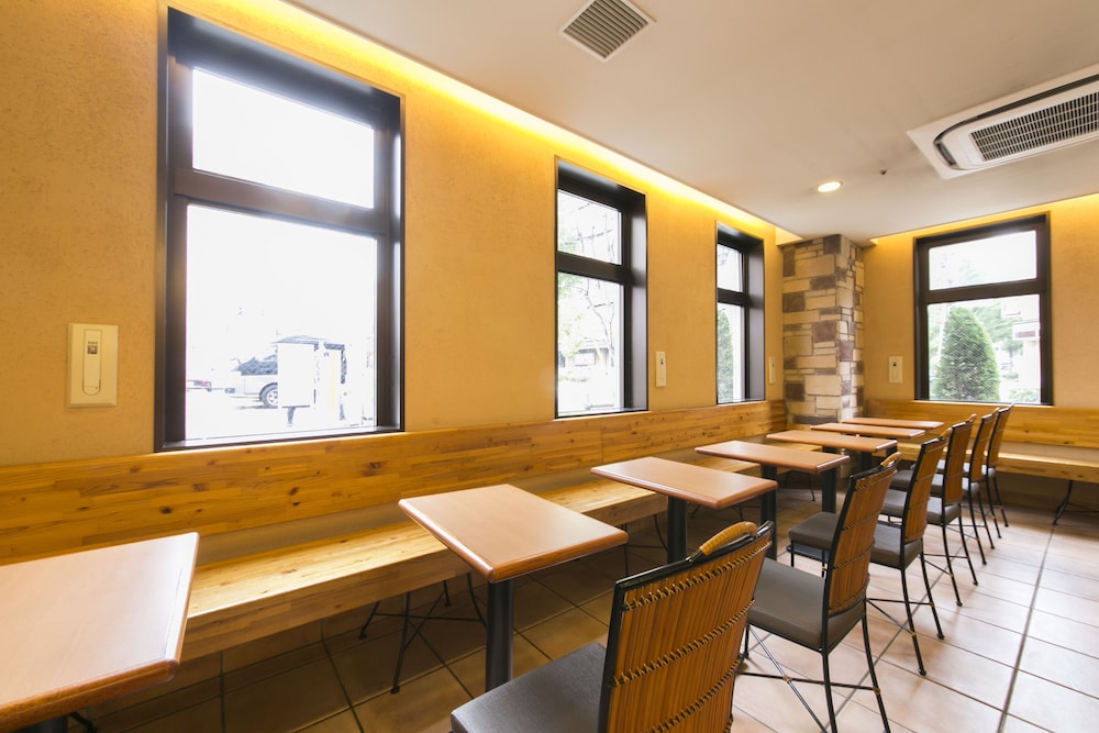 R B Hotel Kyoto Eki Hachijoguchi 36/39