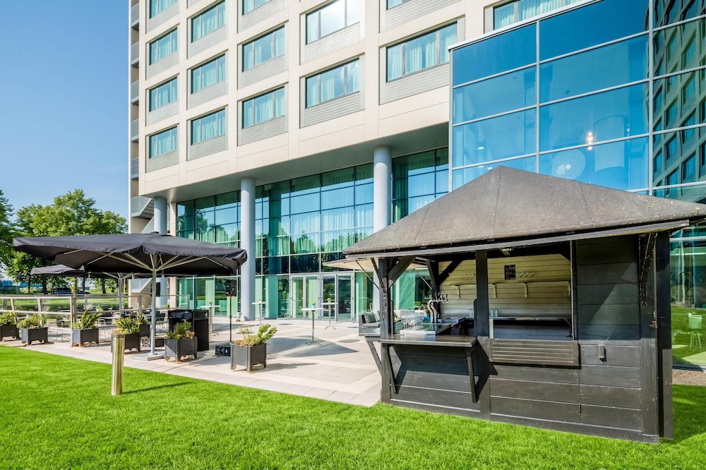 Radisson Blu Hotel Amsterdam Airport 75/80
