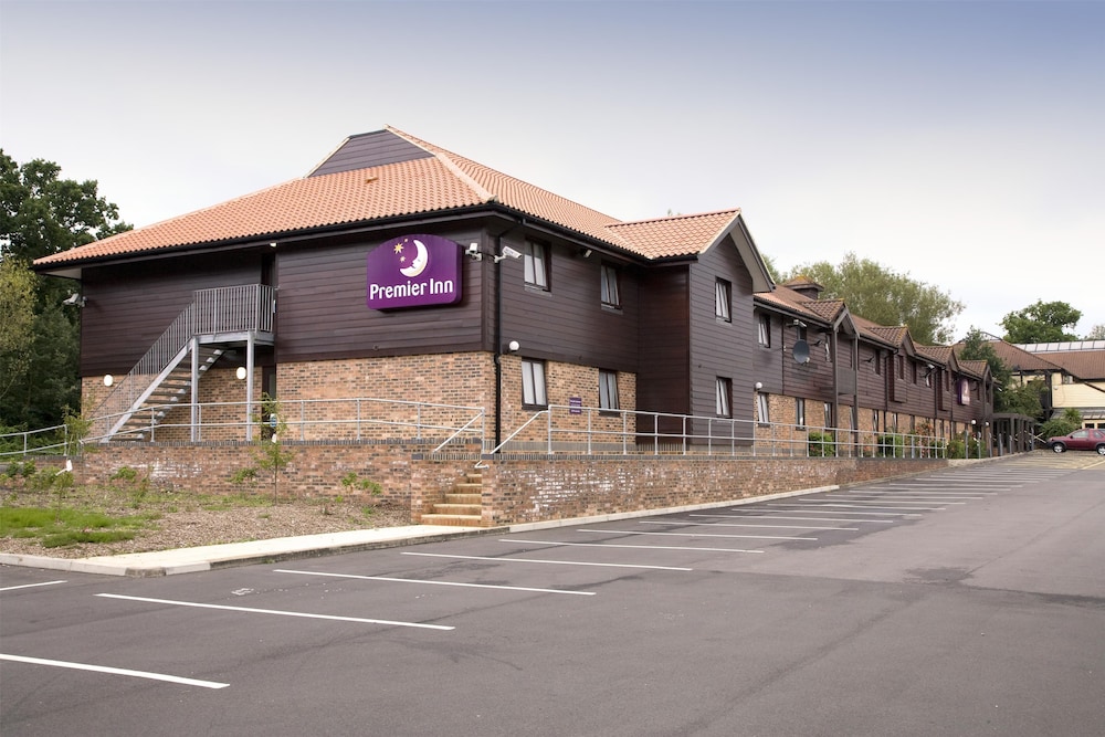 Premier Inn Chessington 38/44