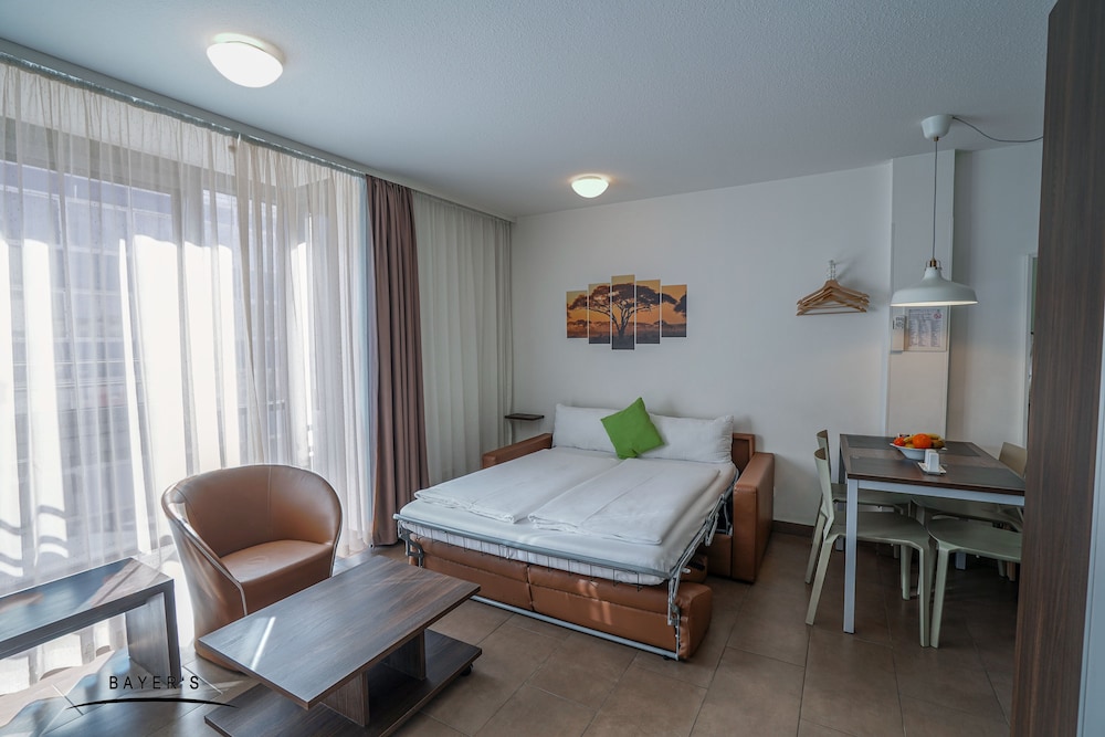 Studio, Queen Bed, Sofa, Bayers Boardinghouse & Hotel 6/8
