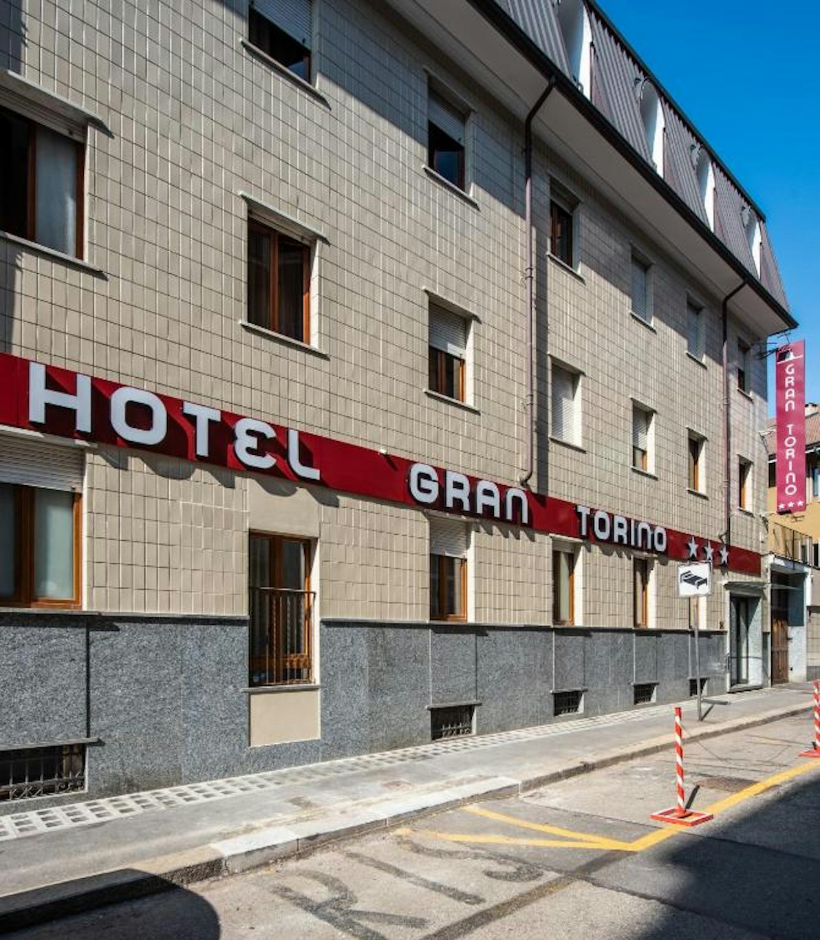Hotel Gran Torino 70/72
