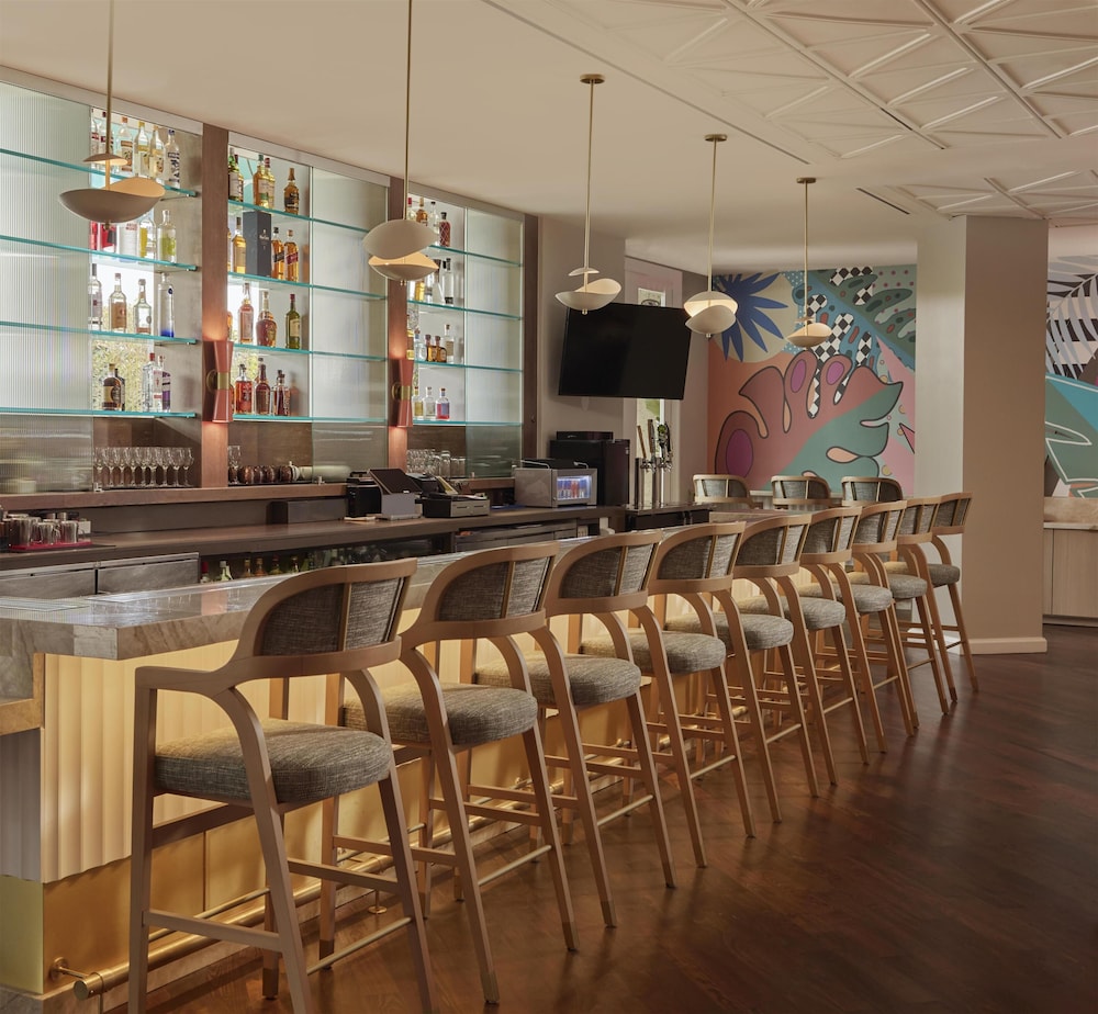 Hyatt Centric Delfina Santa Monica 54/65