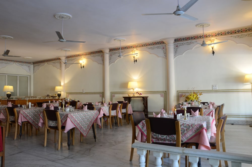 Hotel Megh Niwas 24/46
