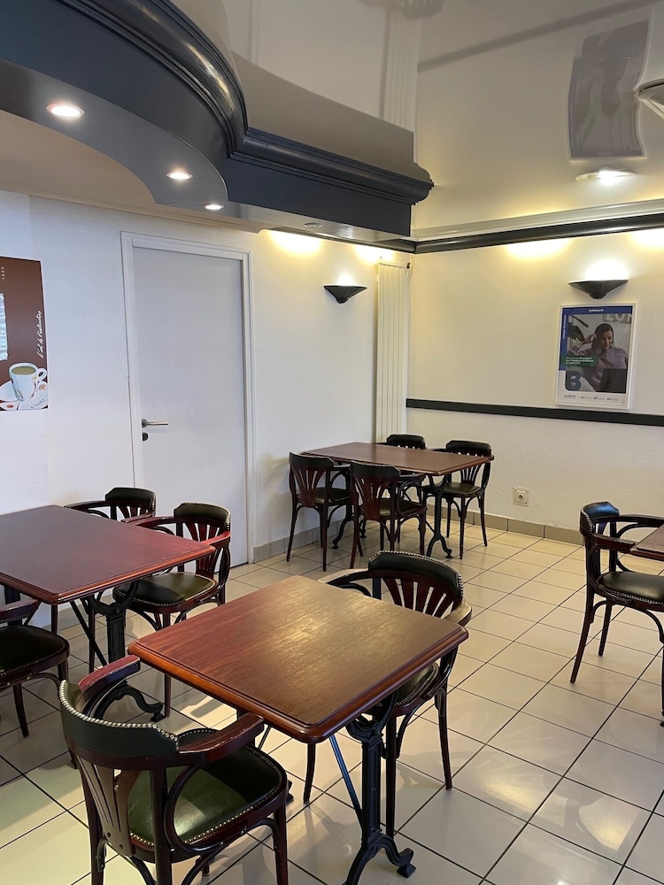 Brit Hotel Cherbourg Octeville 38/43