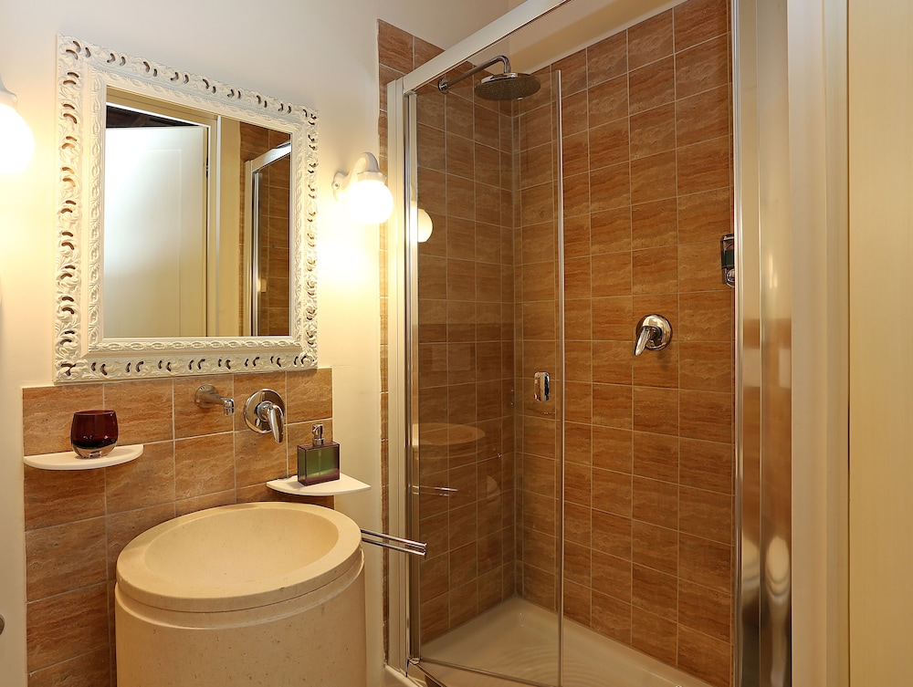 Piazzetta De' Monti Suites 22/27