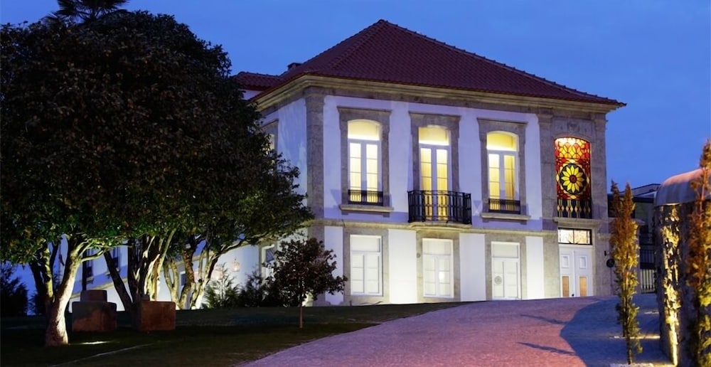 SOLAR EGAS MONIZ CHARMING HOUSE AND LOCAL EXPERIENCE 4/50