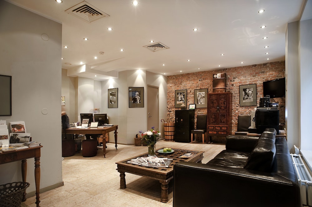 Rex Hotel 24/40