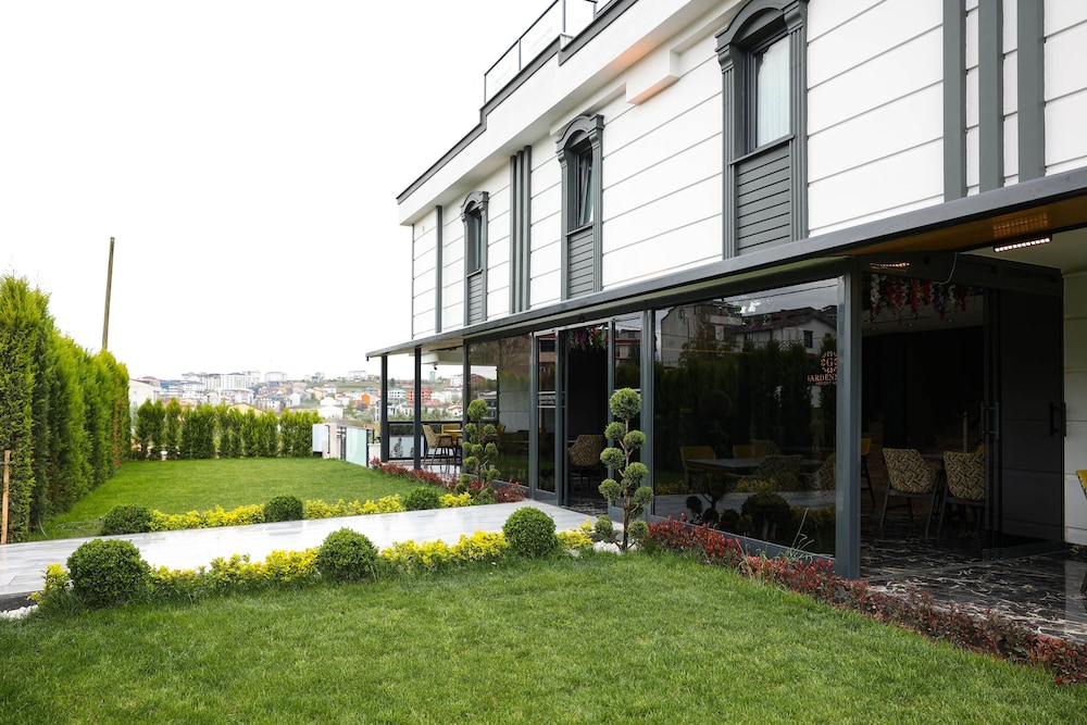 Garden Mode Airport Hotel 44/50
