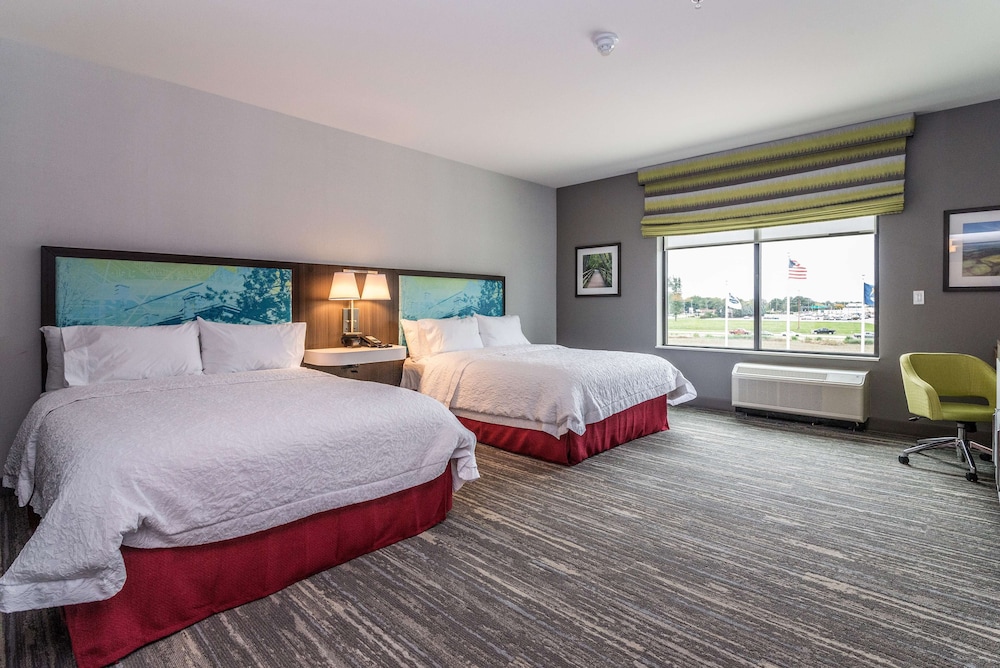 Hampton Inn Suites Allen Park 15/41
