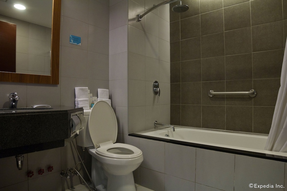جناح بسرير كوين، Microtel By Wyndham Up Technohub 6/6