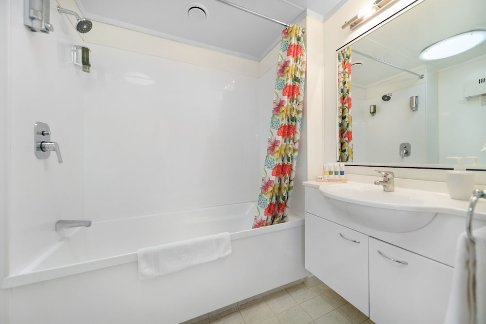 Amity Serviced Apartments 63/64