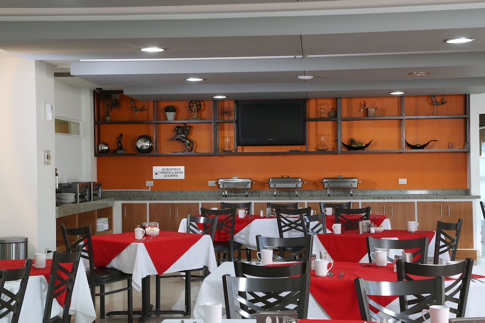 Copper Canyon Boutique Hotel 34/48