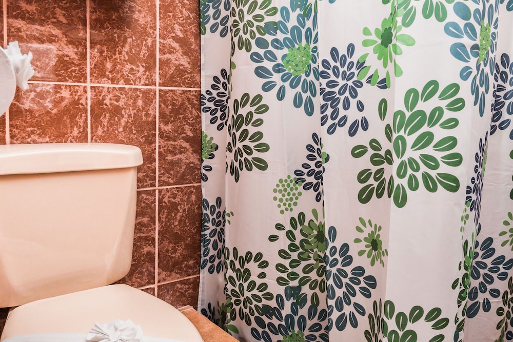 Hotel Coco Palms 75/76