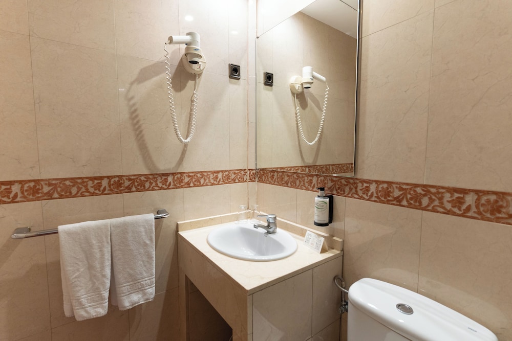 Sunotel Junior Hotel 46/50