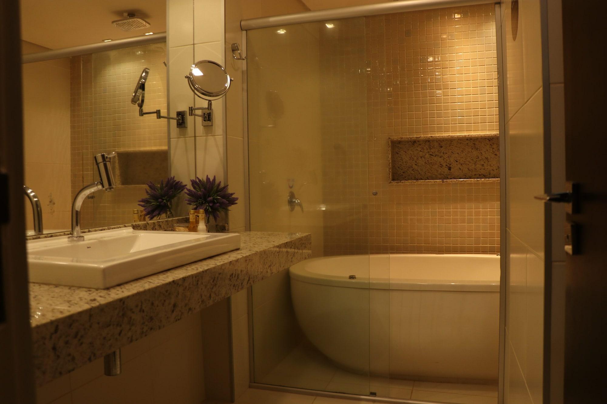 جناح، Indaia Park Hotel 5/6