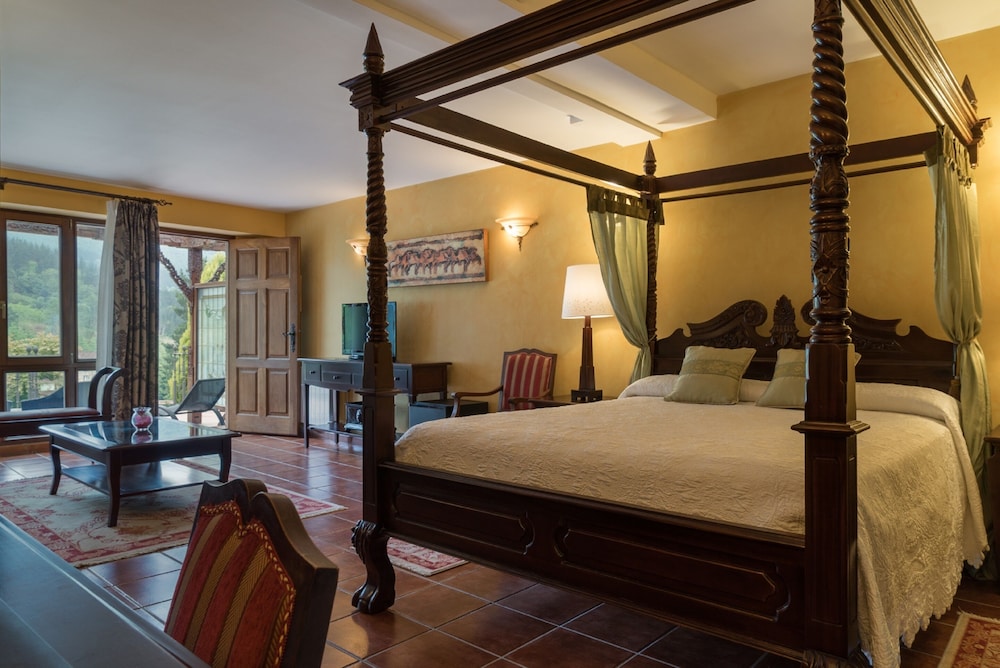 Hotel The Originals and Spa Etxegana 9/70