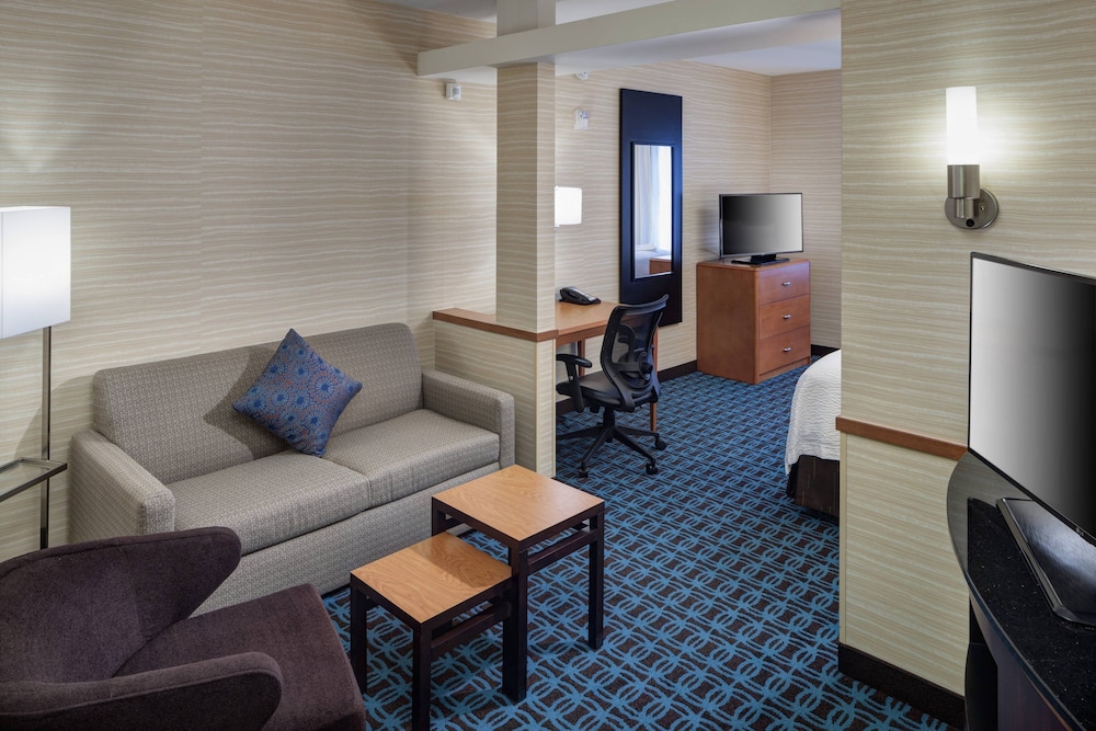 Fairfield Inn Suites Phoenix Chandler Fashion Center 48/65