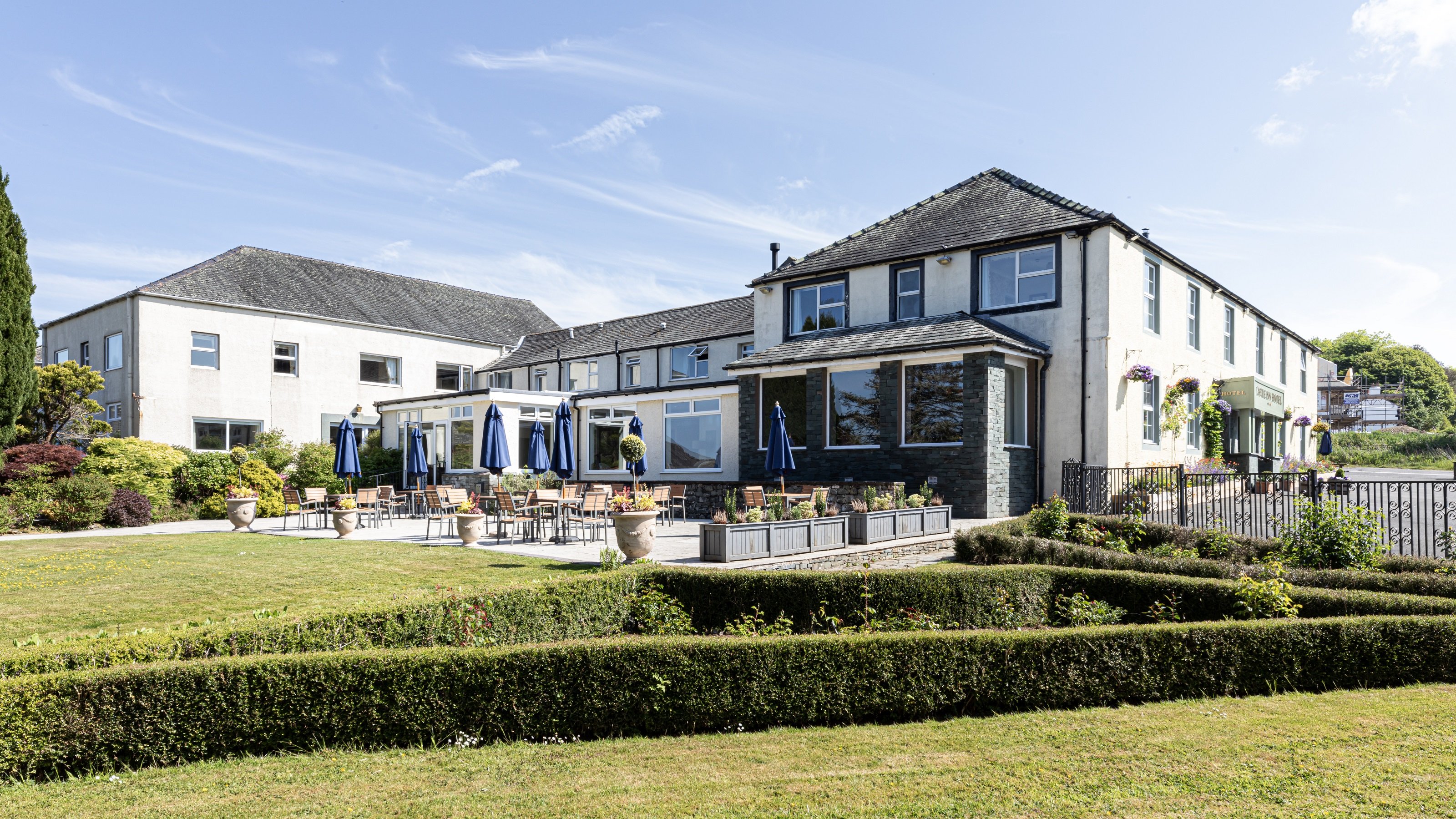 Lake District Castle Inn 42/50