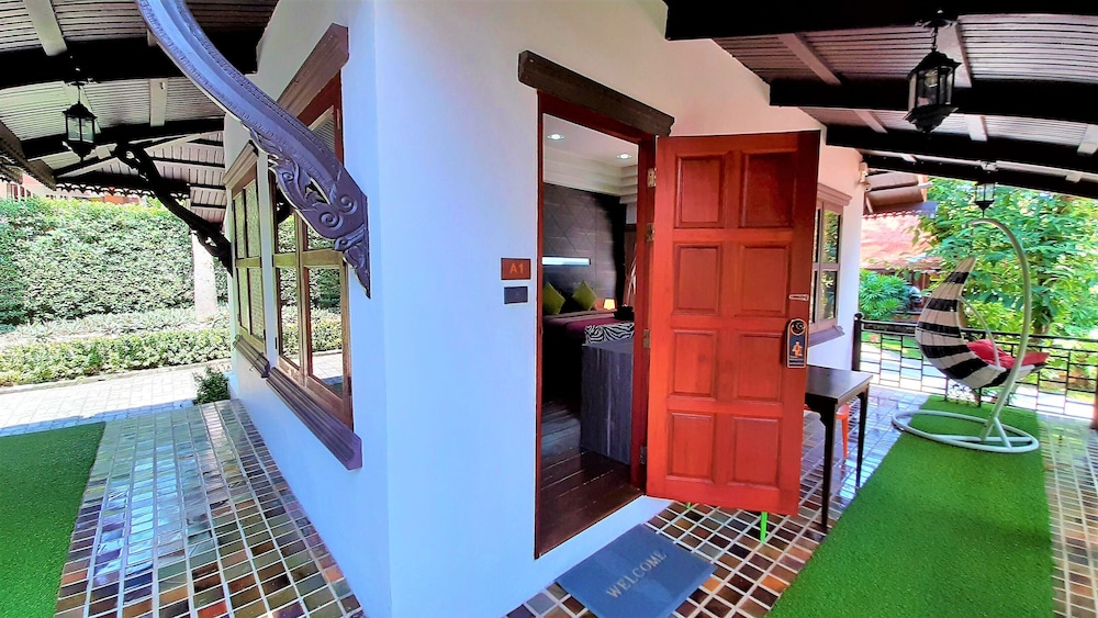 Alpha Gay Resort - Adults Only 6/70