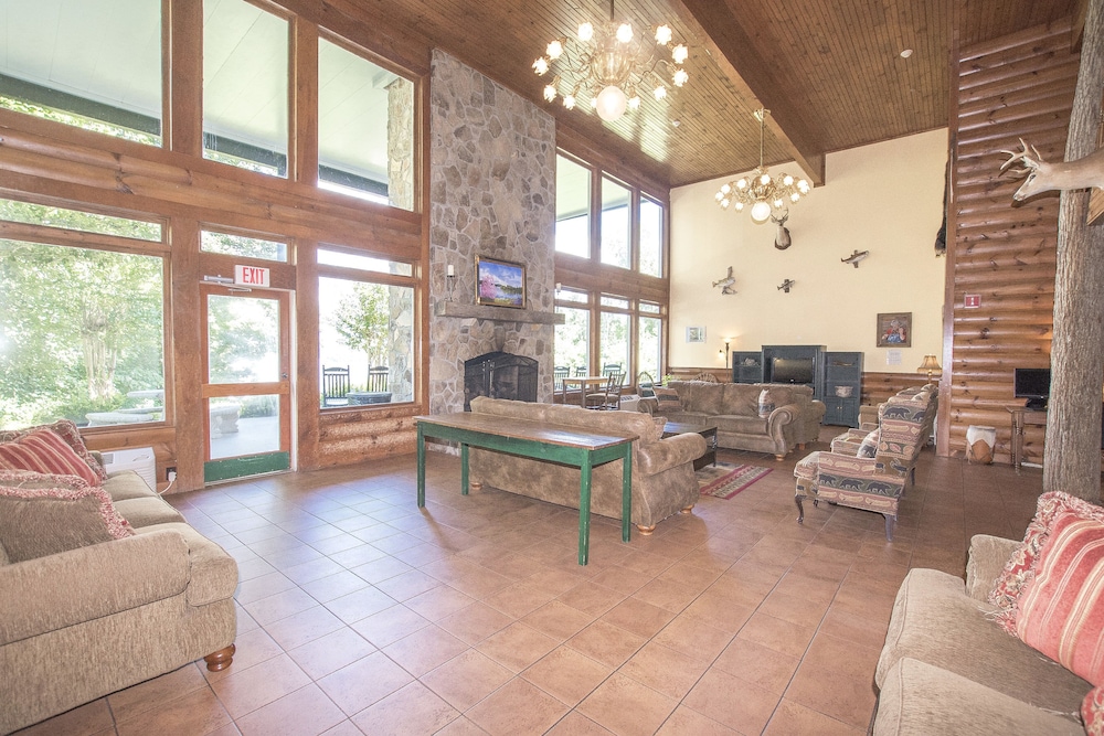 Lake Chatuge Lodge 33/42