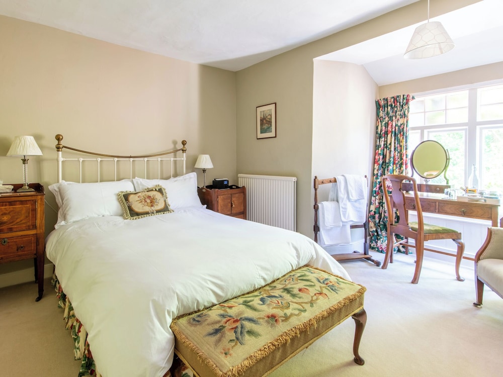 Luxury, Double Bed, Hall View, External Bathroom