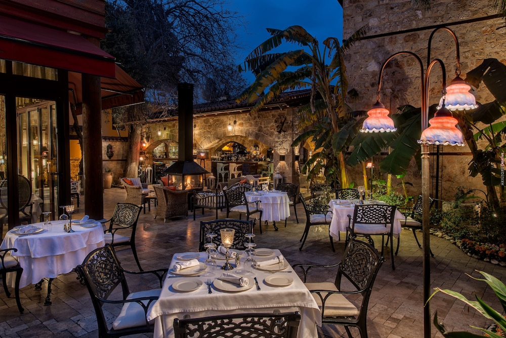 Tuvana Hotel 52/71