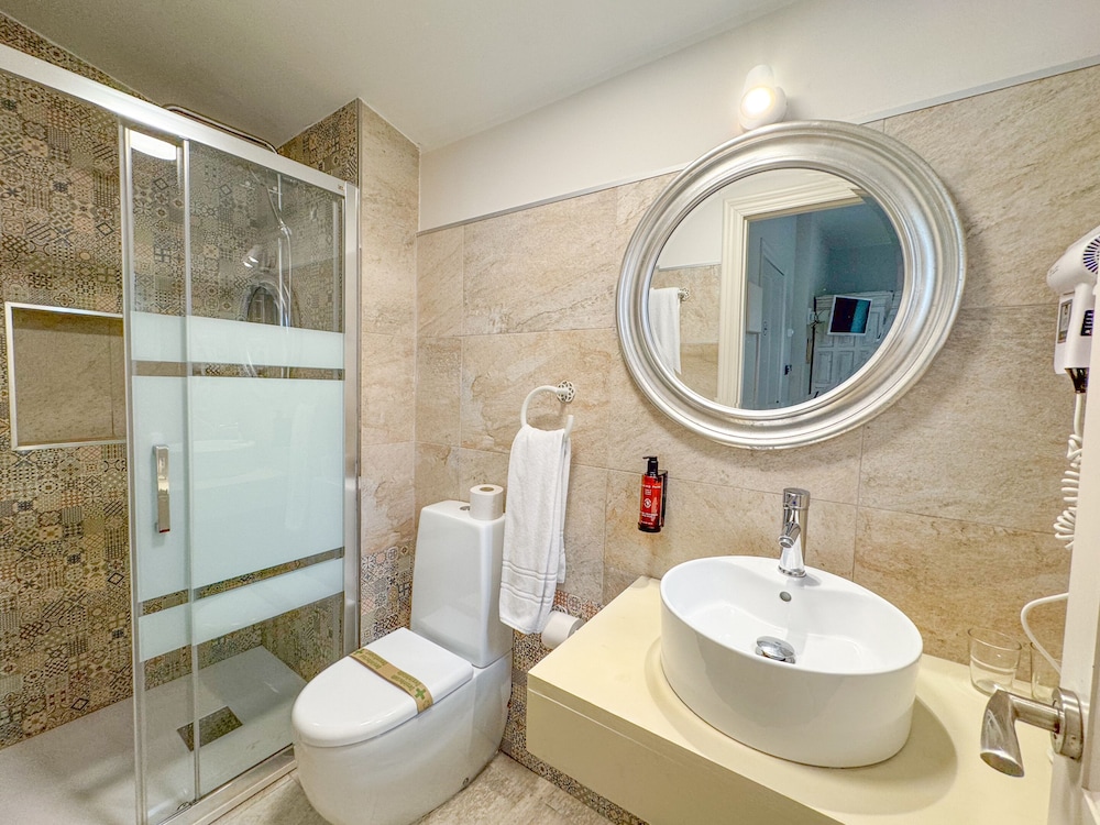 Suites con Jacuzzi Santillana 33/45