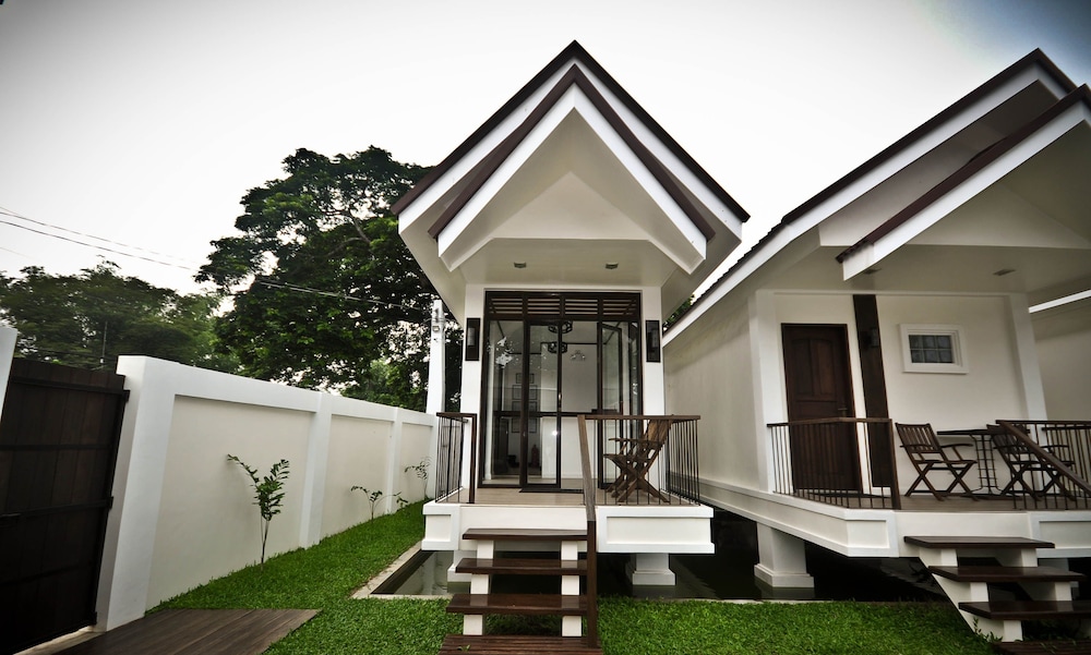 Cleon Villas Pension 6/24