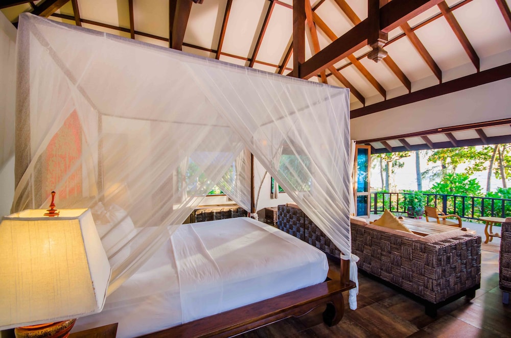 Grand, Villa, King Bed, Beach Front, Adult Only
