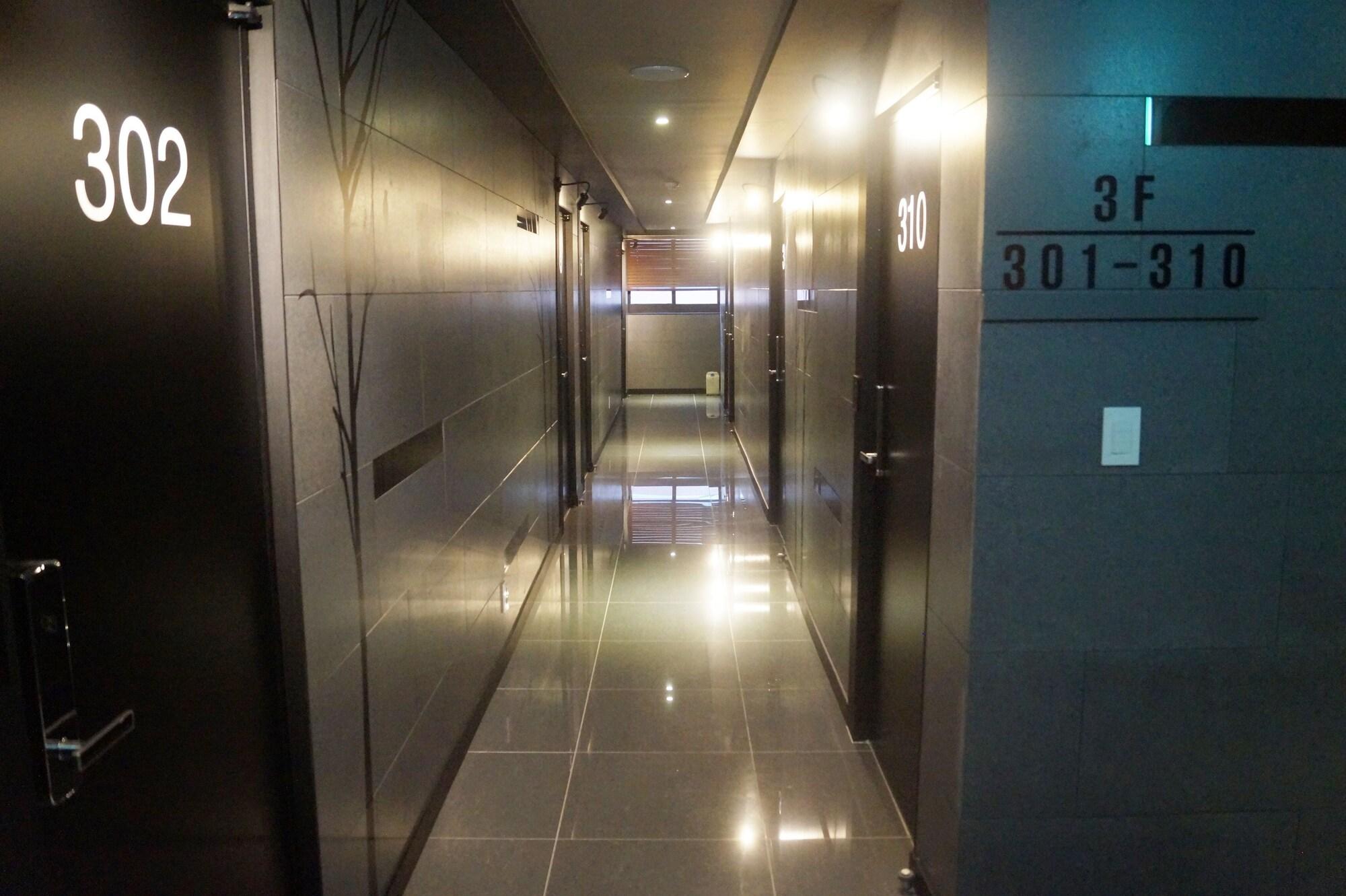 Design Hotel Xym 6/44