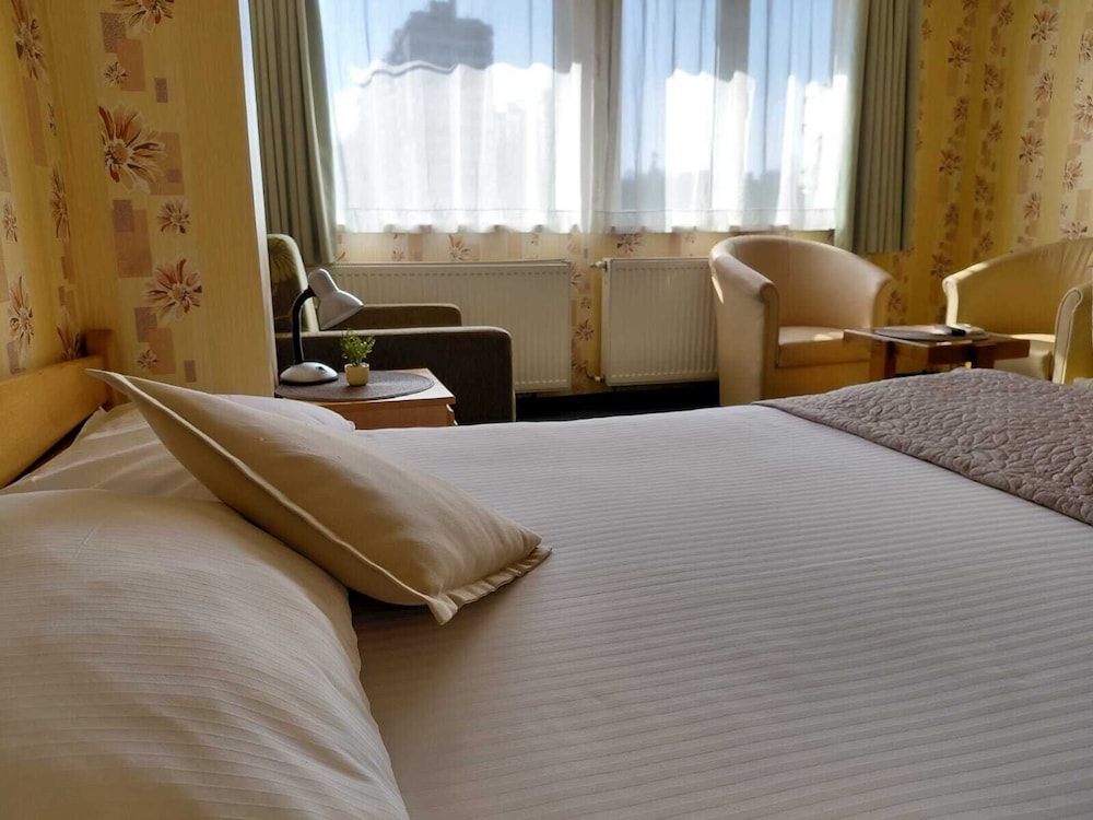 Family, Double Bed, Park View, Sofa, Hotel Slodes 9/10