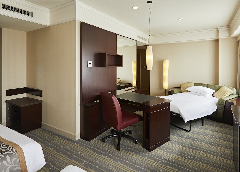 Deluxe, Triple, Twin Beds, Executive Level, Sofa, Executive Lounge Access, High Floor