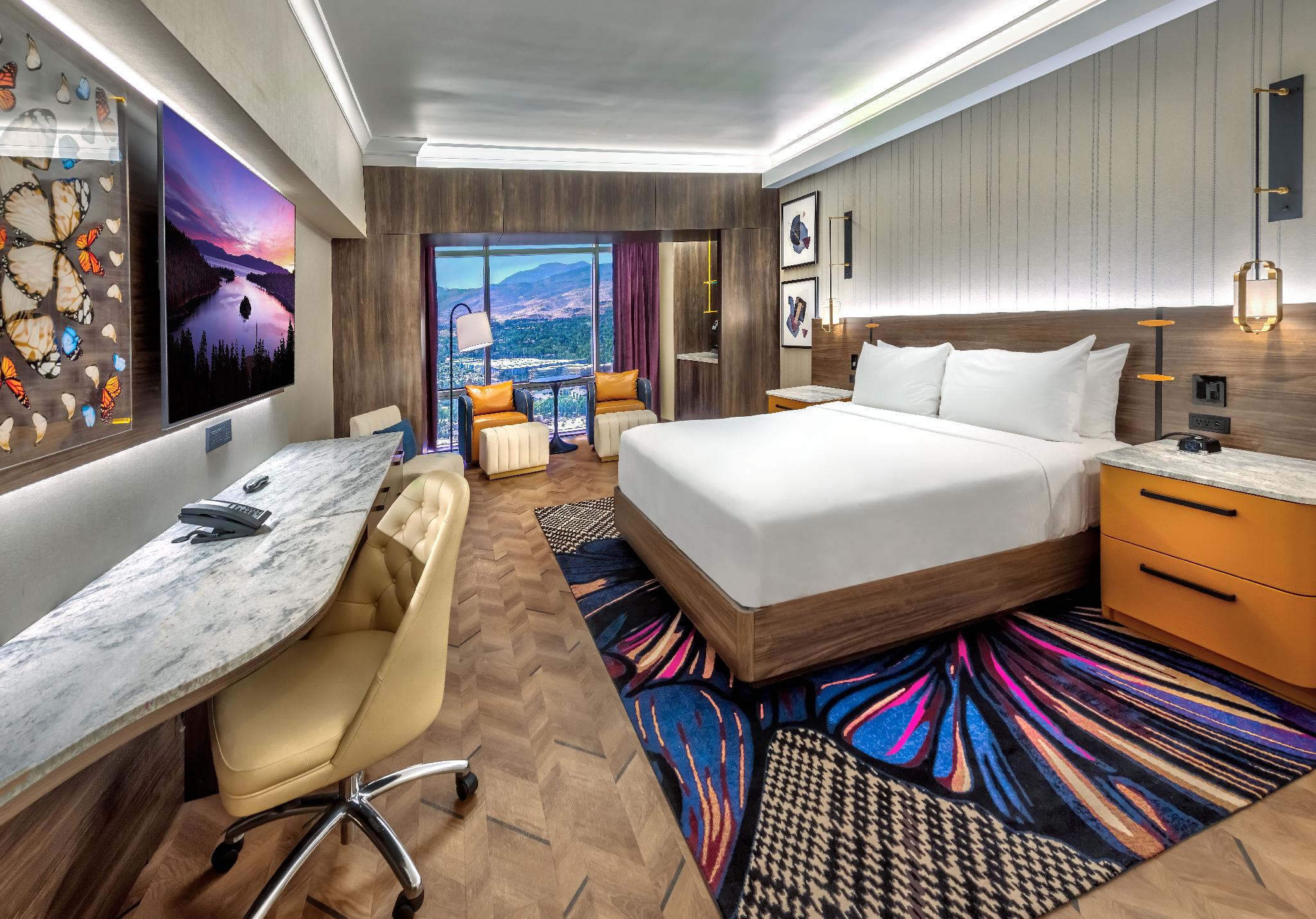 Room, King Bed, with View, Concierge Tower