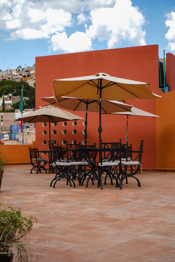Hotel Real de Leyendas 40/41