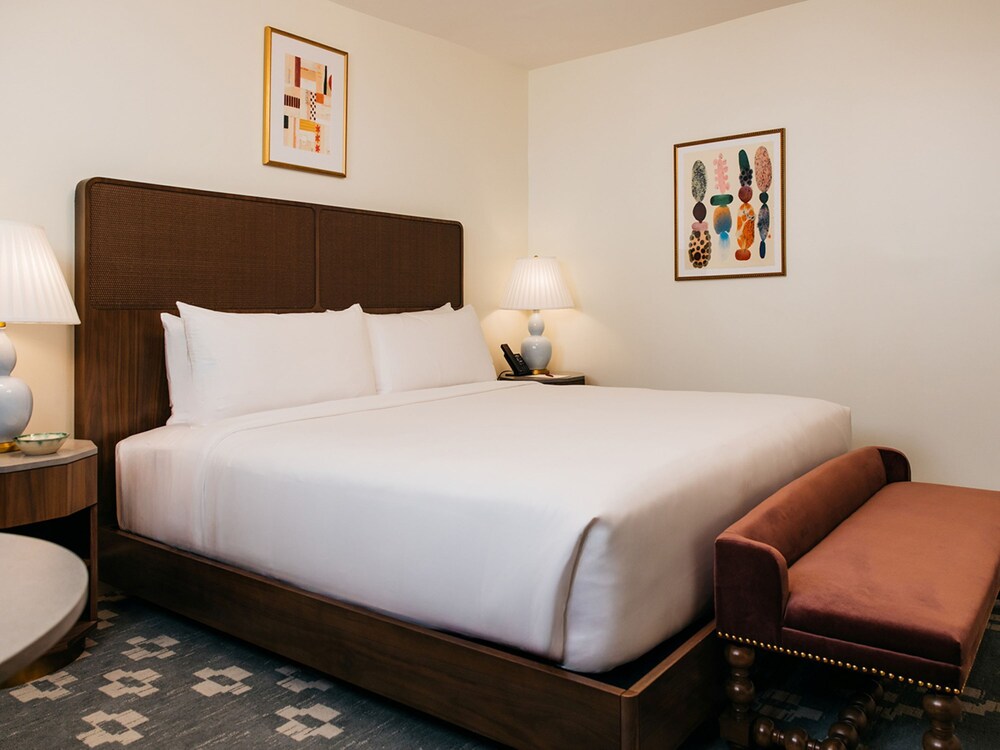 Piedmont, Suite, King Bed