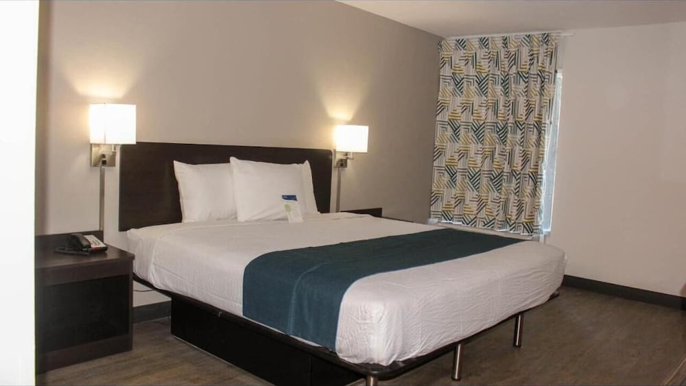 Motel6 Tucson, AZ- Downtown 27/53