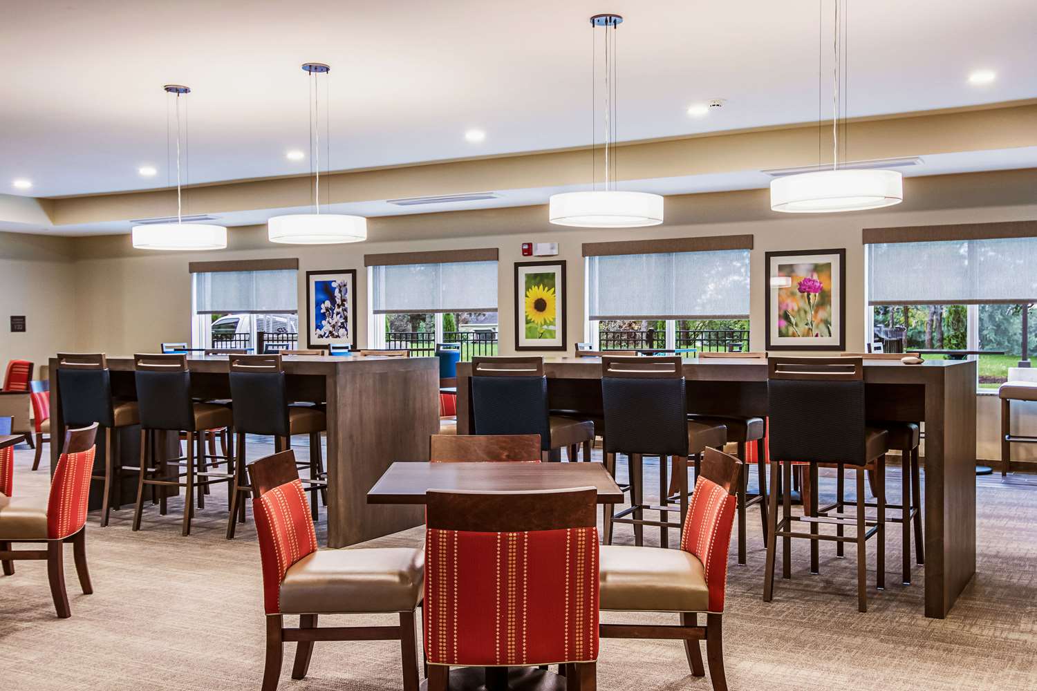 Comfort Suites Wooster near University Campus 41/54