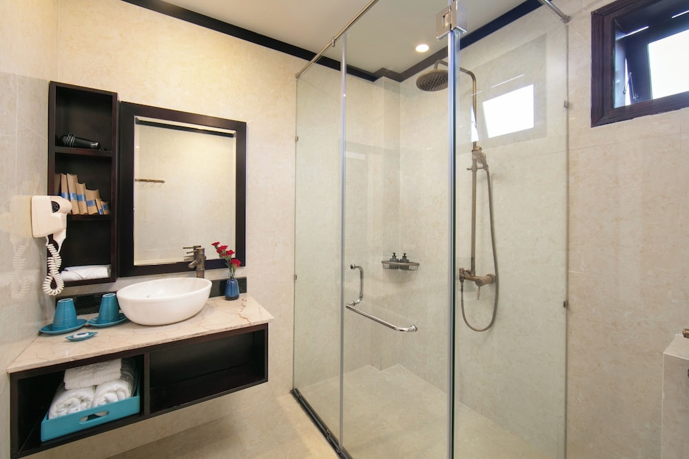 Garden, Deluxe, King Bed, Balcony، Silk River Hoi An Hotel & Spa 5/5