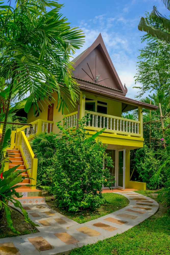 Chez Charly Bungalow 7/63