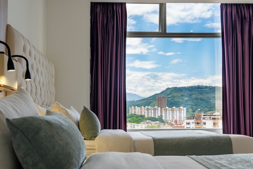 غرفة بسريرين منفصلين، Hotel Roseliere Bucaramanga 4/7